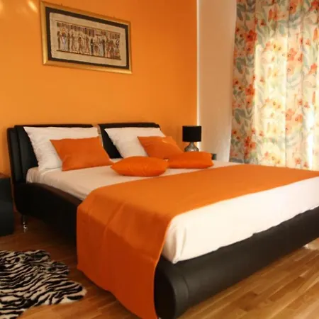 Beachfront Luxury With Private Pool And Stunning Sea Views Babina