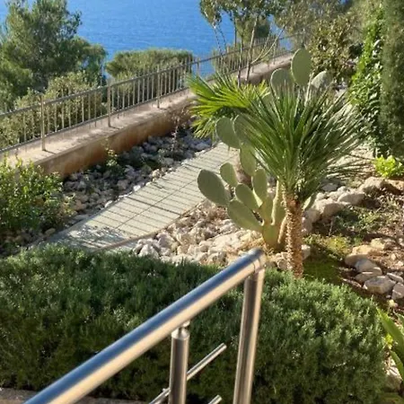 Beachfront Luxury With Private Pool And Stunning Sea Views