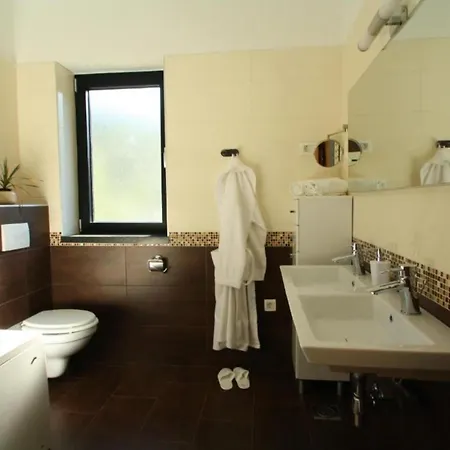 Villa Lukrecia -Stunning Sea View Retreat Babina
