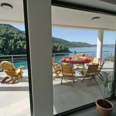 Beachfront Luxury With Private Pool And Stunning Sea Views Villa Babina